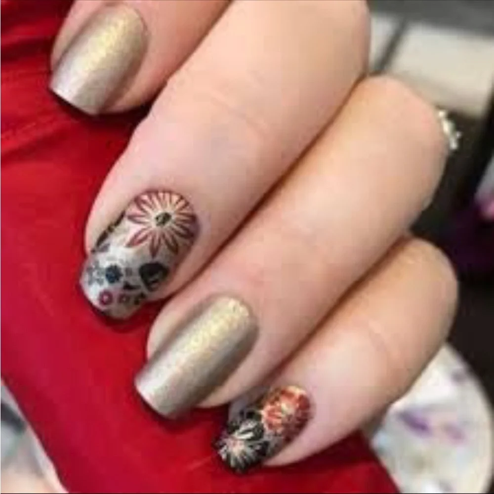 *Retired, HTF* Color Street: Petal Pusher | Gold Floral Metallic Blue Red Fall - Picture 5 of 9